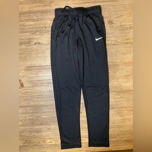Nike. Youth M. Black. Joggers